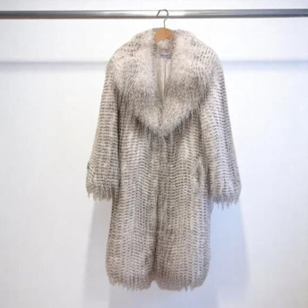 NWT Elliatt Tansy Coat in Grey